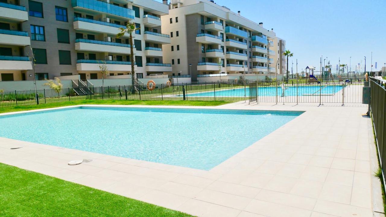 Playa Los Alamos, Descanso Y Ocio En Torremolinos Buitenkant foto
