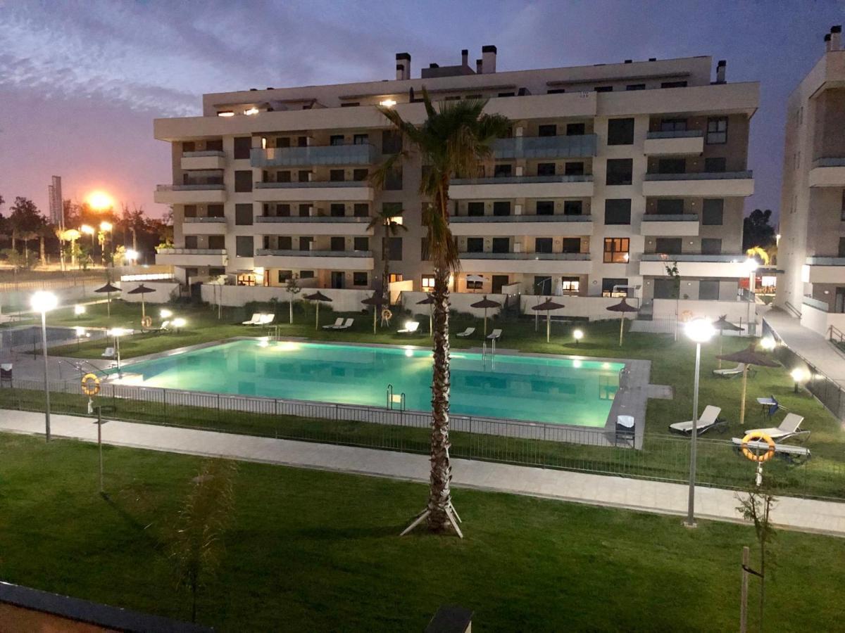 Playa Los Alamos, Descanso Y Ocio En Torremolinos Buitenkant foto